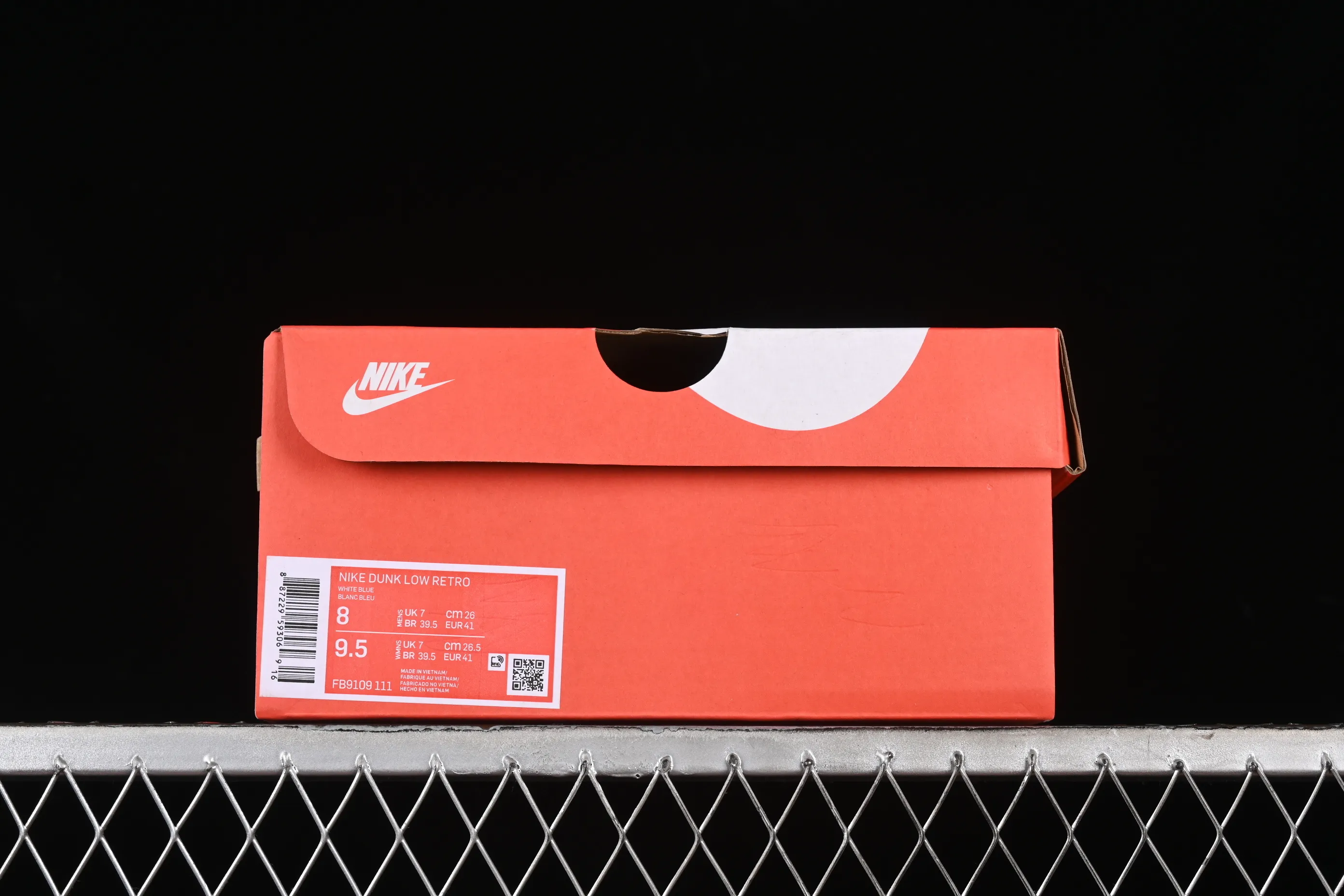 All categories Nk SB Dunk series Nk SB Dunk Low low-top sneakers Nk Dunk Low black and white gold color SB low-top casual sneakers FB9109-111